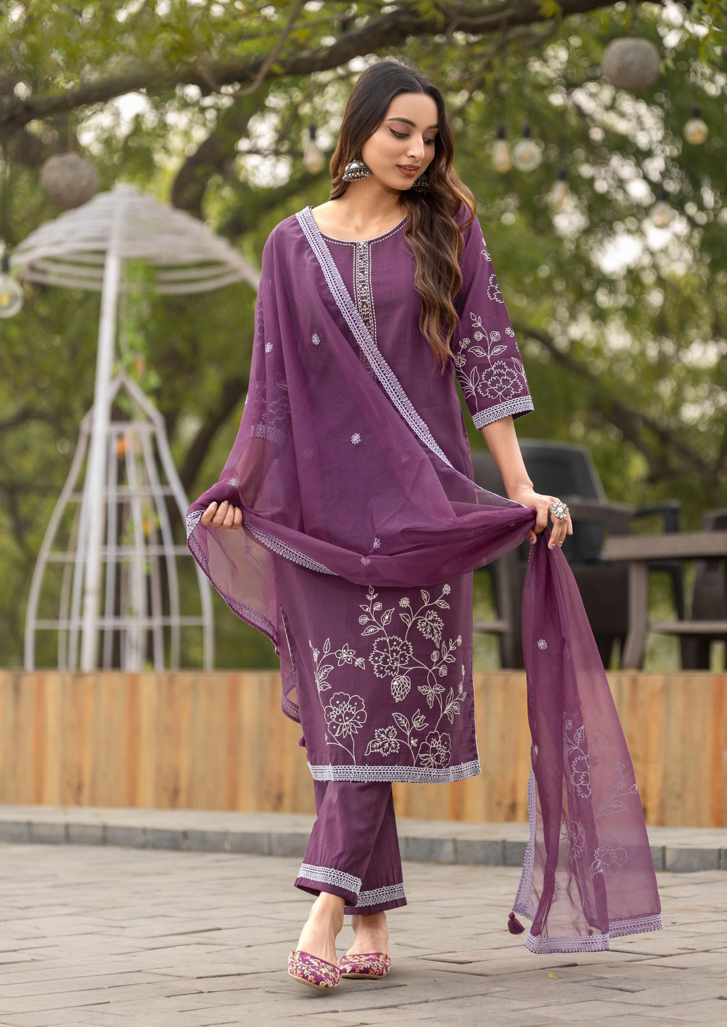Kadlee Karwa - Stylish Kurti and pant set