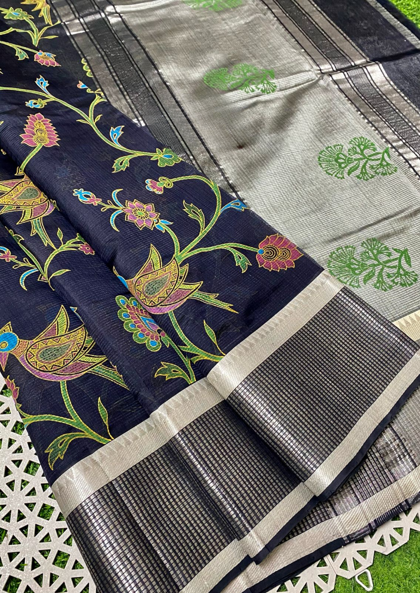 Pure Handloom Mangalgiri Silk Saree with Zari Woven Silver Borders