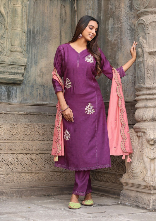 Wooglee Saugaat - Elegant Viscose Suit set