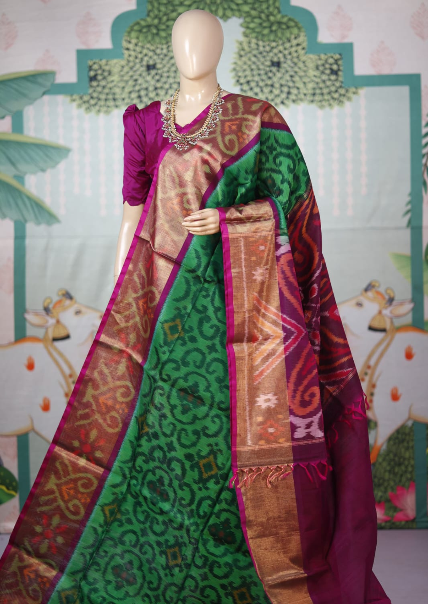 Pure Ikkat Sico Pattu Handloom Saree with Contrast Blouse