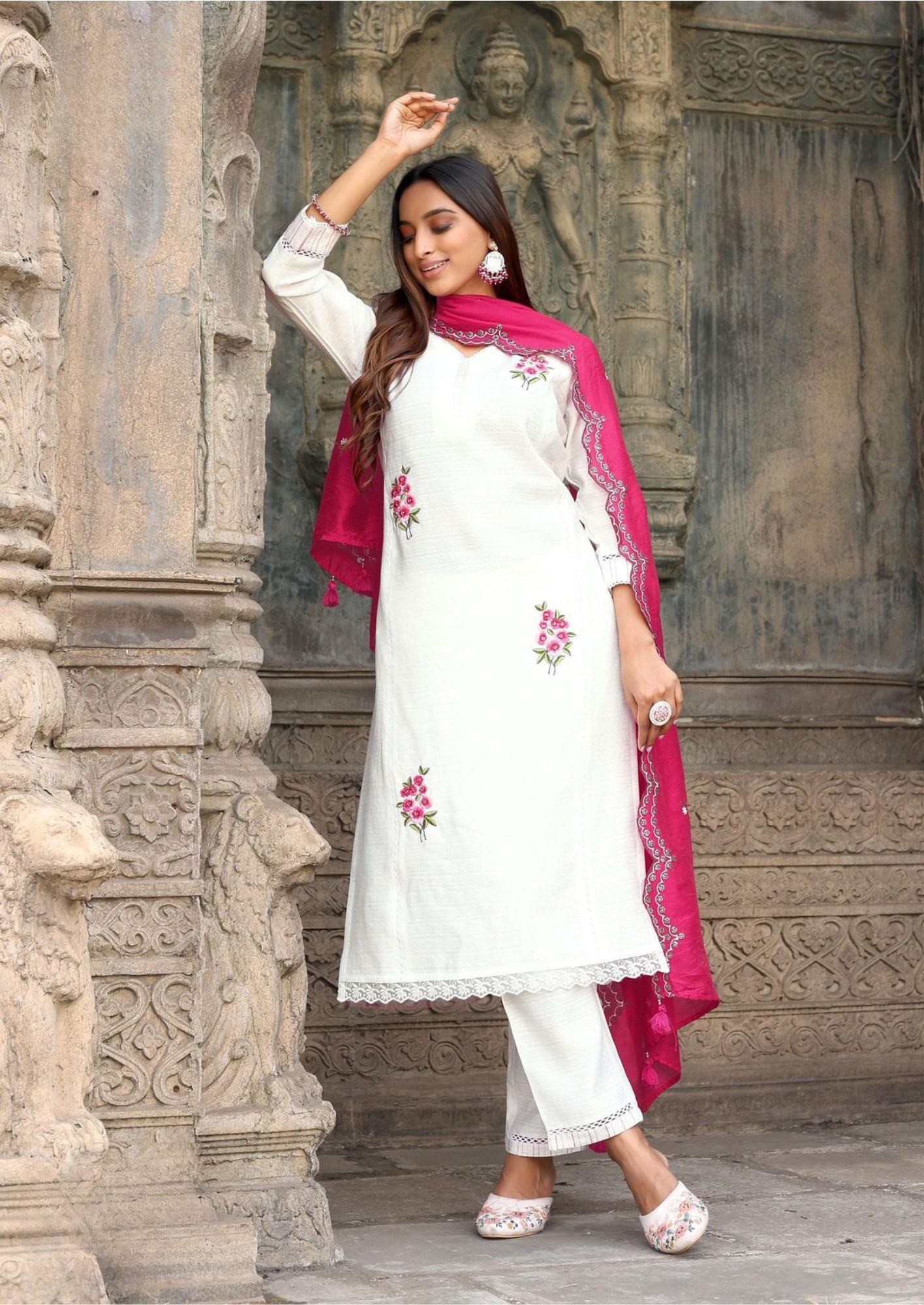 Wooglee Saugaat - Elegant Viscose Suit set
