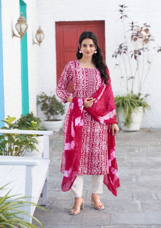 Mystic Nisha Elegant Dobby Cotton Kurti Pant Set with Batik Neck Embroidery