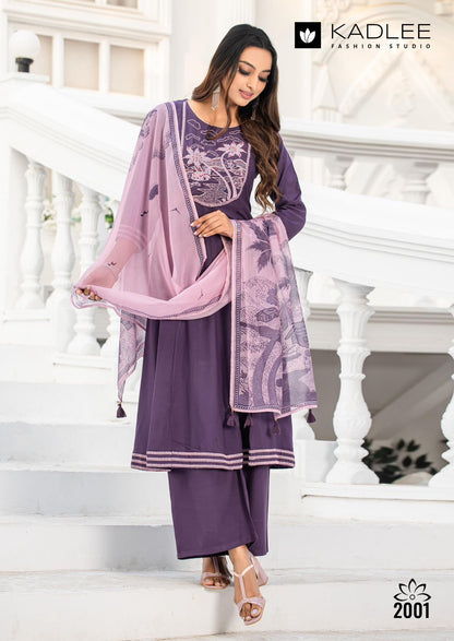 Kadlee Swarnika Kurti & Pant set