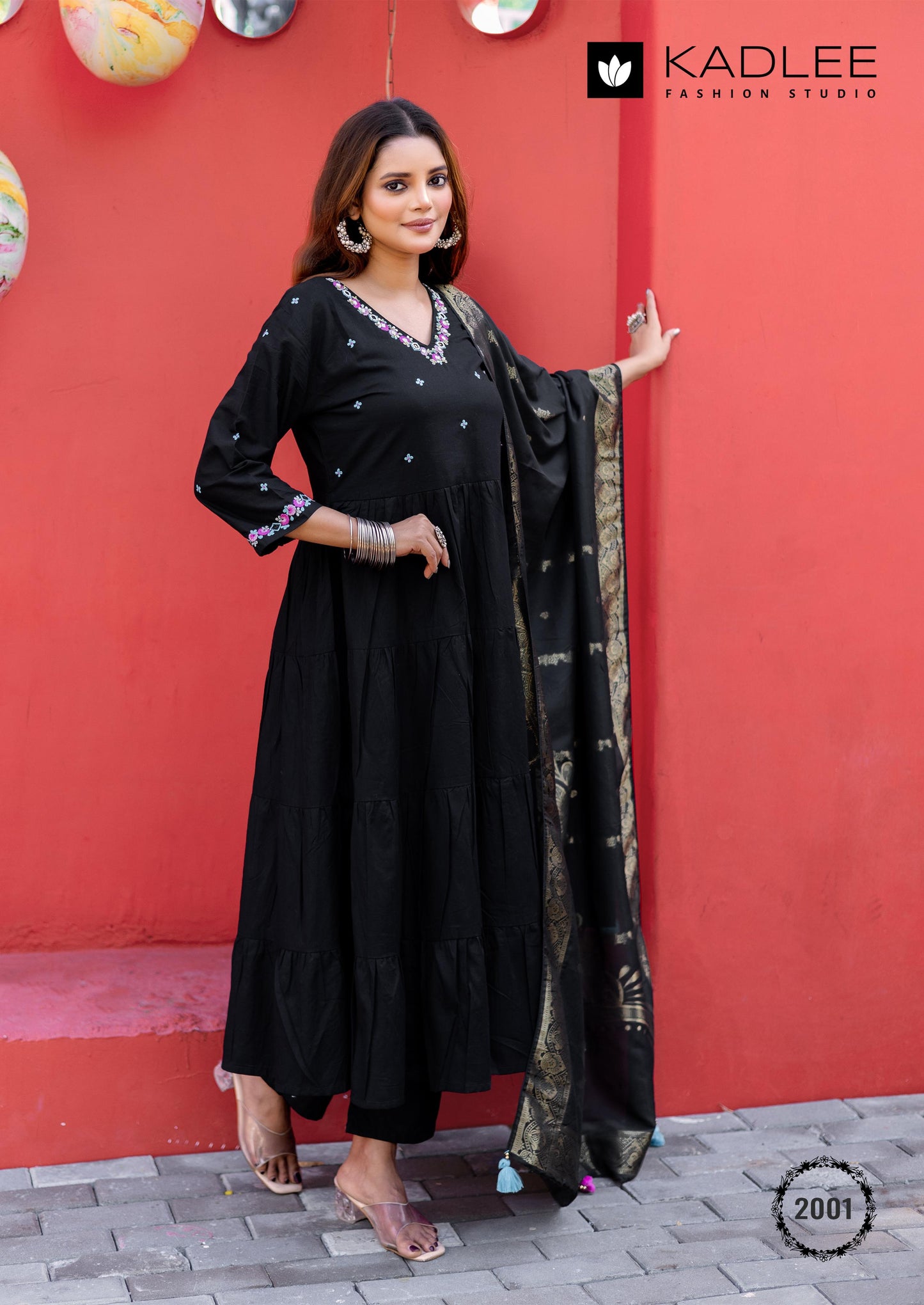Kadlee Taneja Kurti & Pant Set
