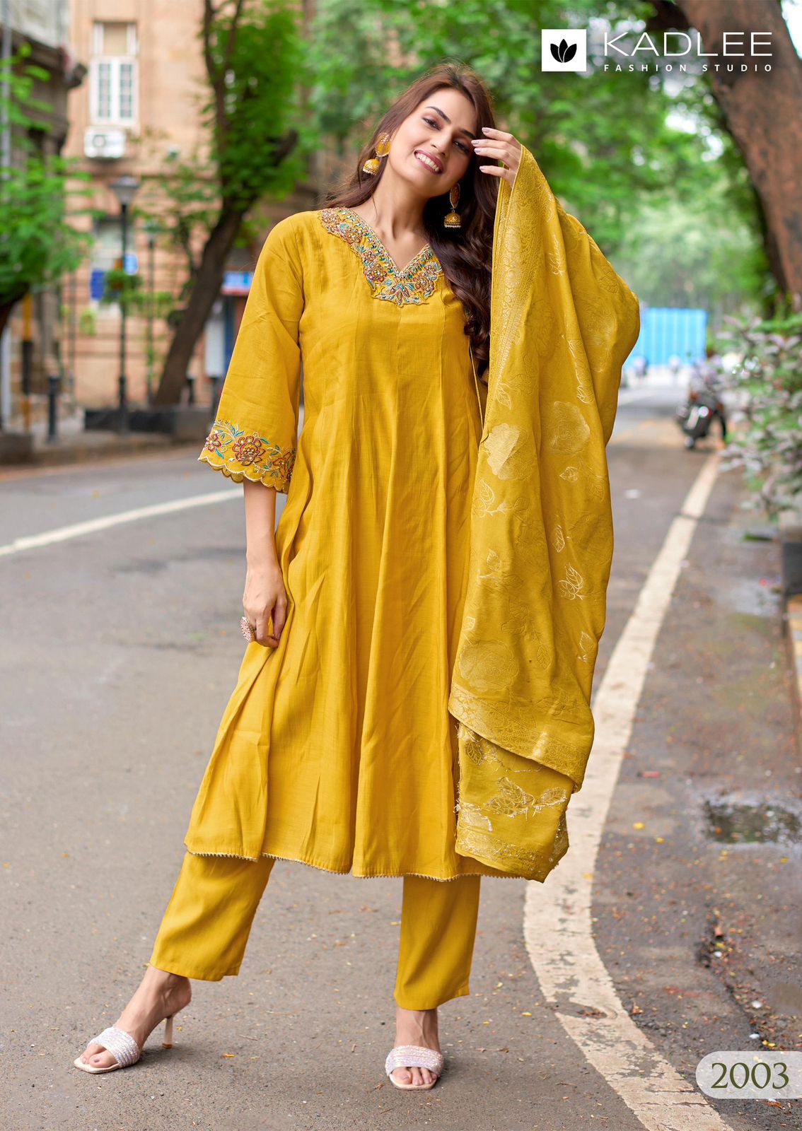 Kadlee Morni Kurti Set