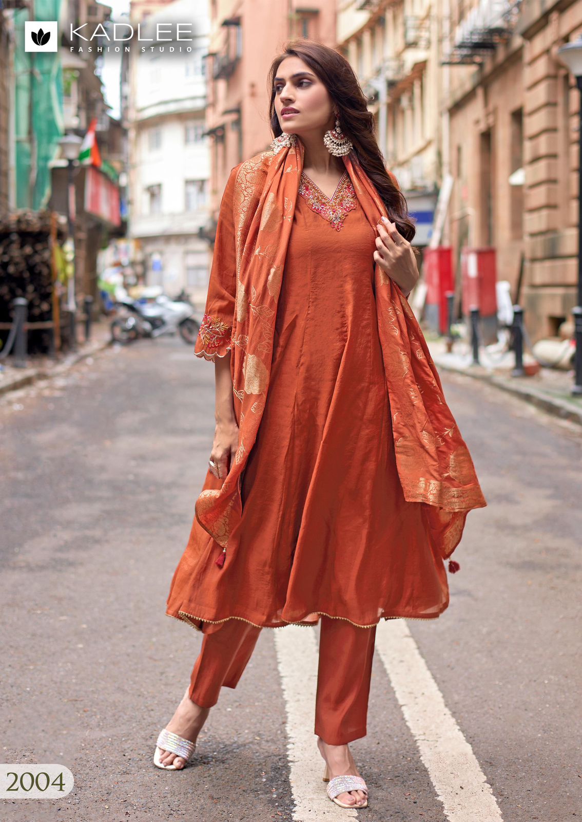 Kadlee Morni Kurti Set