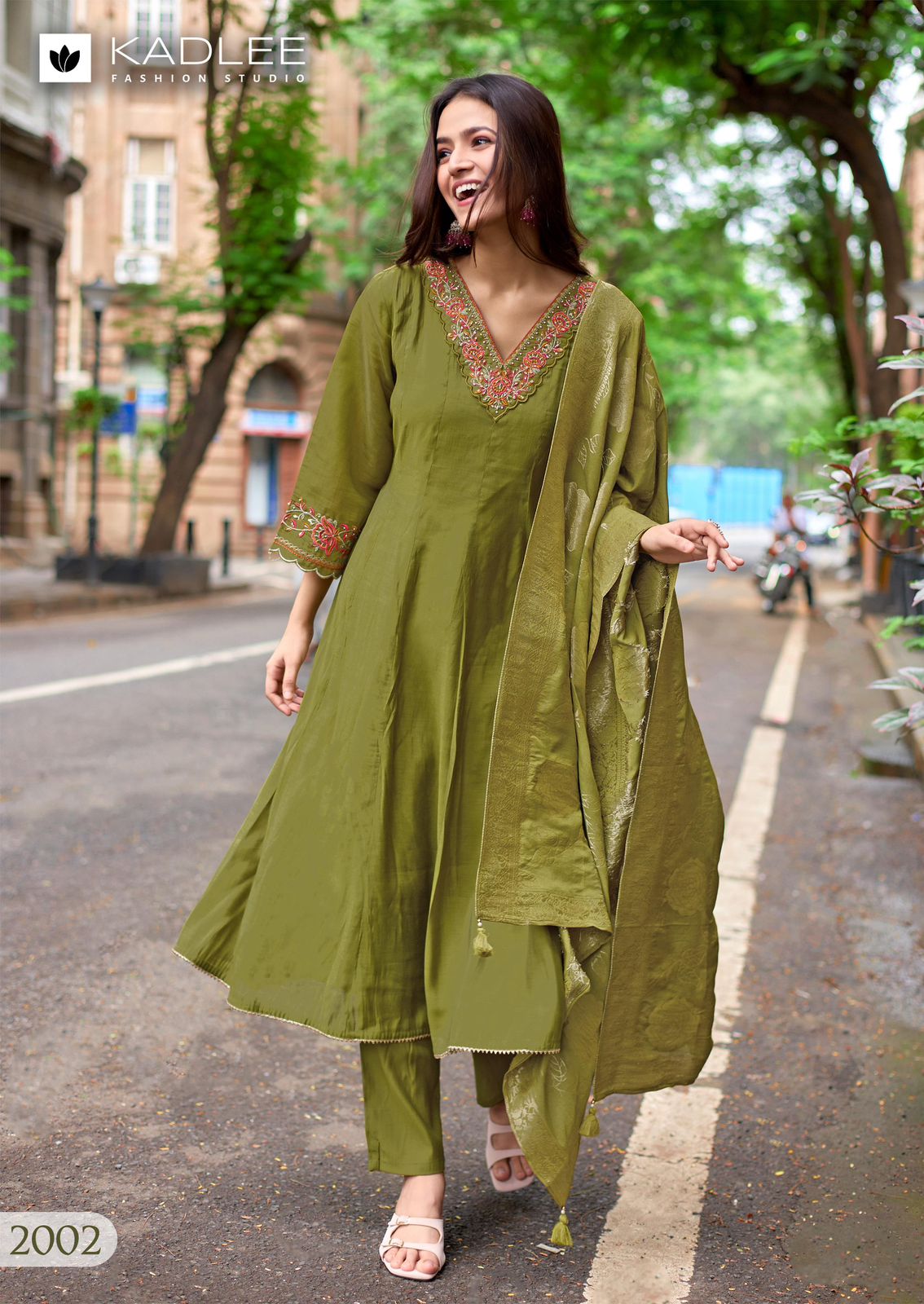 Kadlee Morni Kurti Set